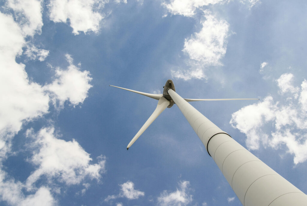 Ein Windrad wird zur Erzeugung von Energie bei Wind18 genutzt in Schwandorf und Bayreuth
